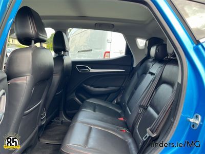 2022 MG ZS
