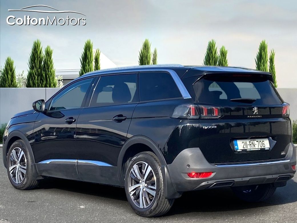 2021 Peugeot 5008