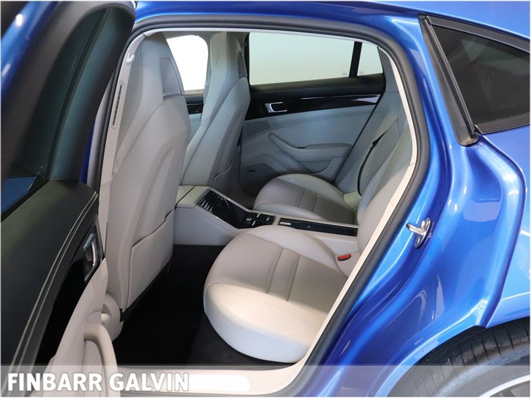 2017 Porsche Panamera