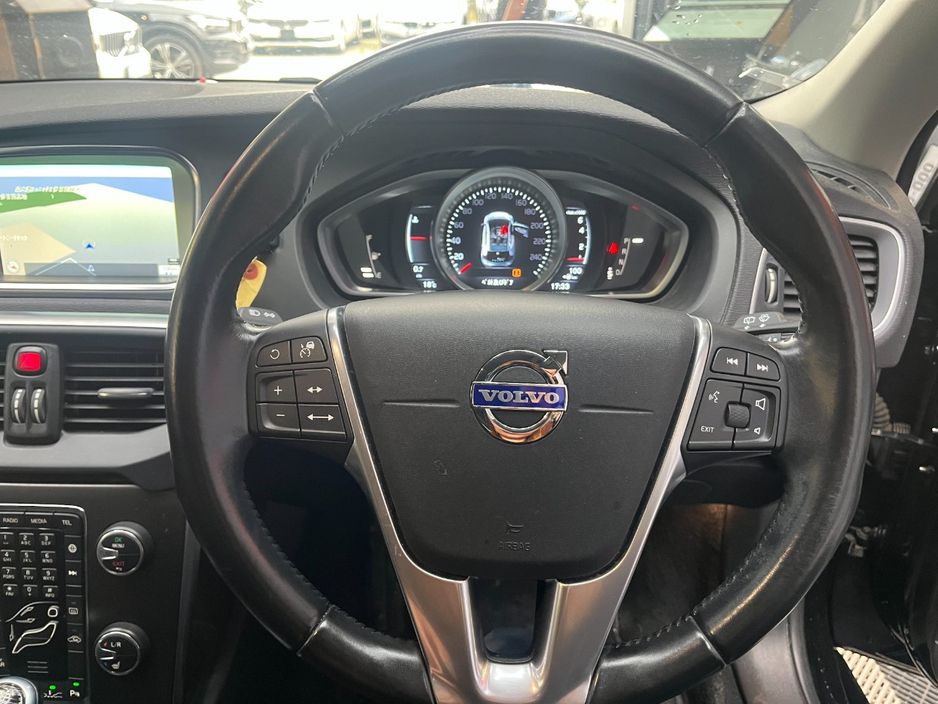 2015 Volvo V40