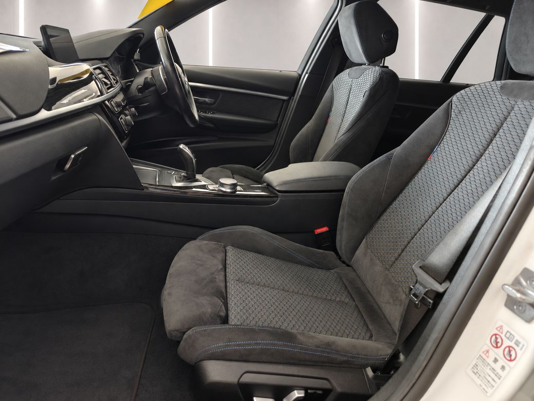 2017 BMW 320
