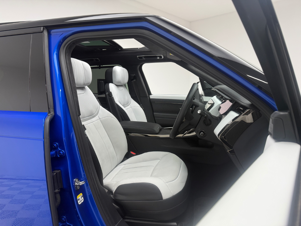 2025 Land Rover Range Rover Sport