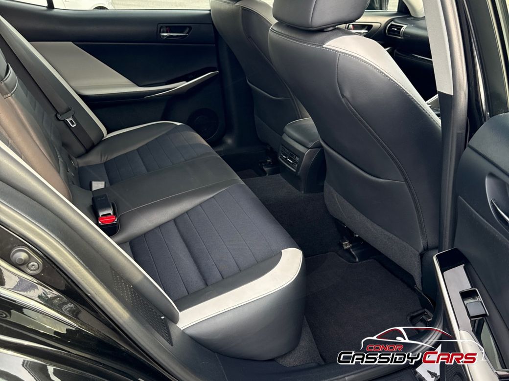 2016 Lexus IS