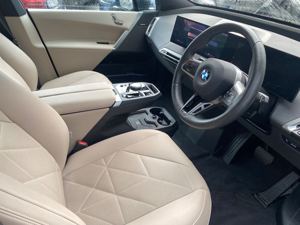2024 BMW iX