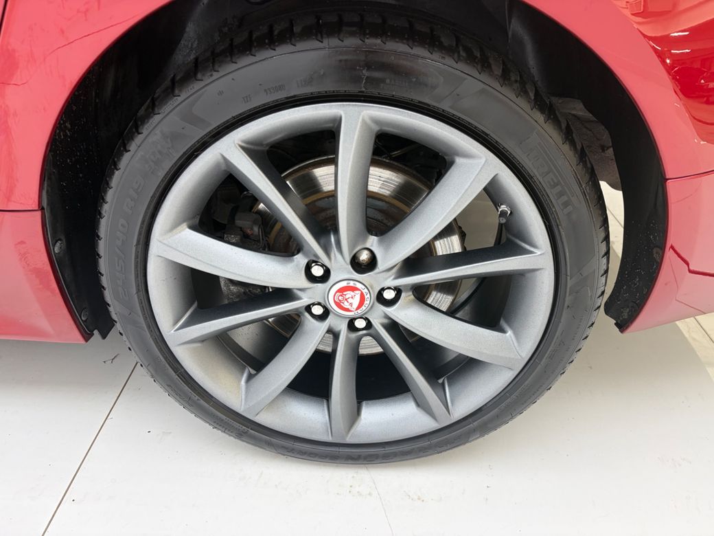 2015 Jaguar XF