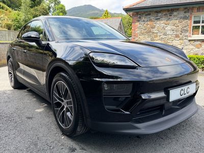 2025 Porsche Macan