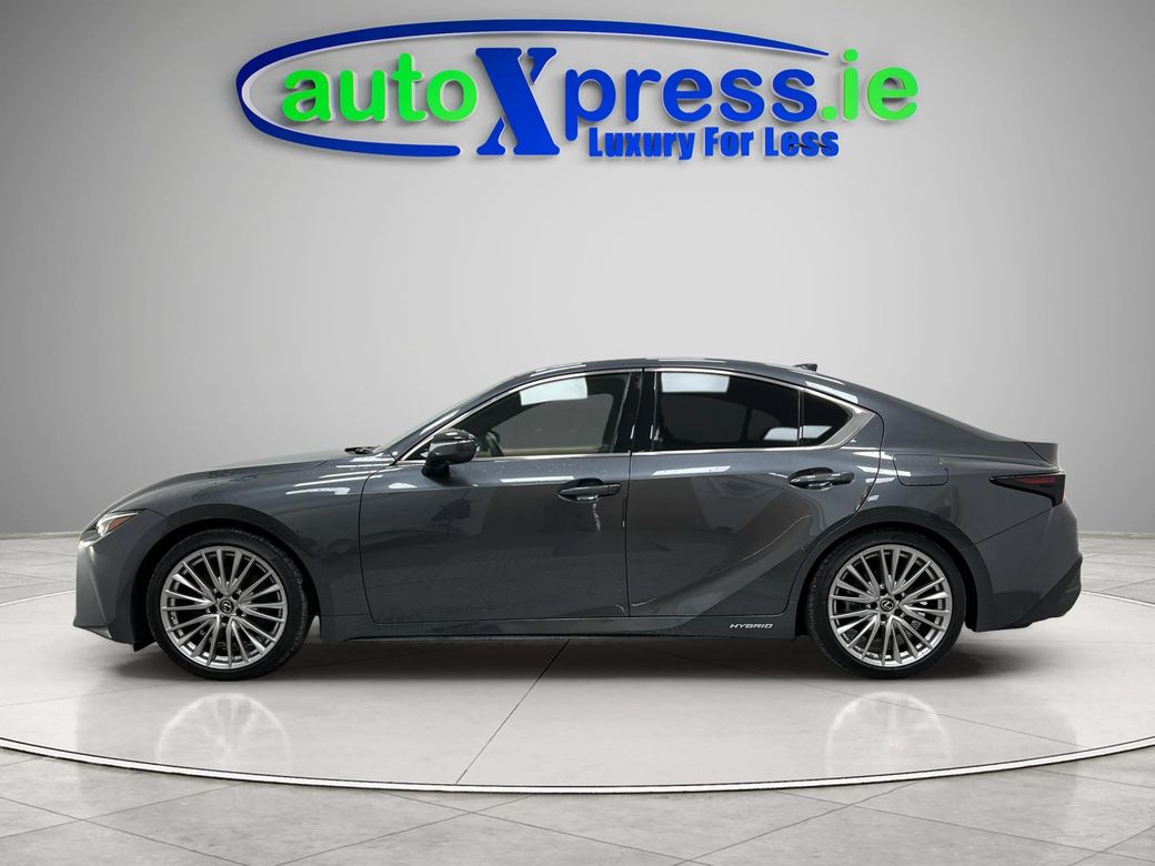 2022 Lexus IS 300h