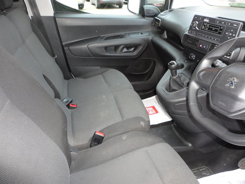 2021 Peugeot Partner