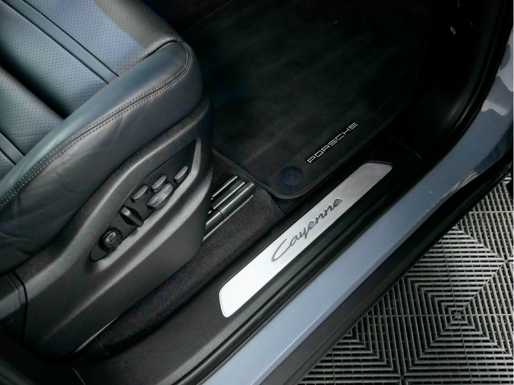 2025 Porsche Cayenne