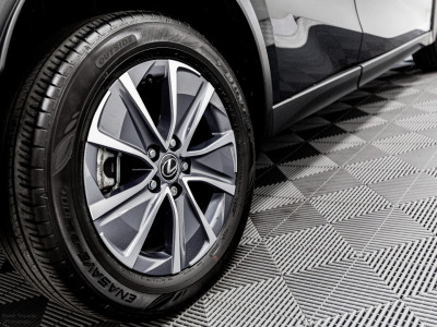 2025 Lexus UX 300e