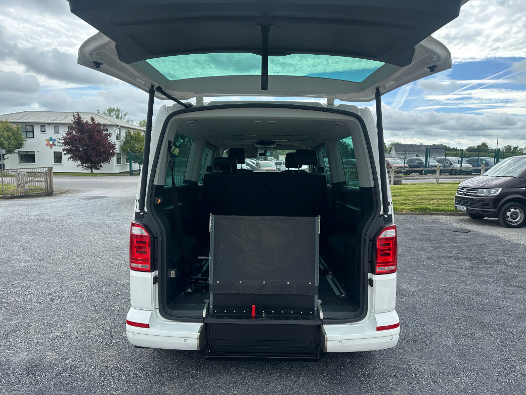 2018 Volkswagen Caravelle