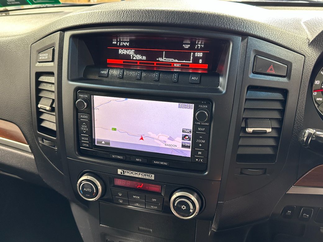 2014 Mitsubishi Pajero