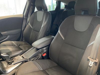 2016 Volvo V40