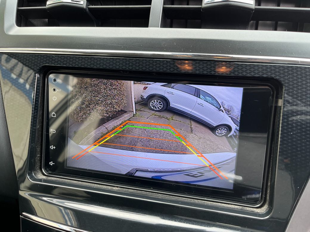 2018 Toyota Prius Alpha