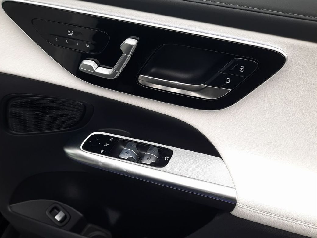 2025 Mercedes-Benz GLC Class