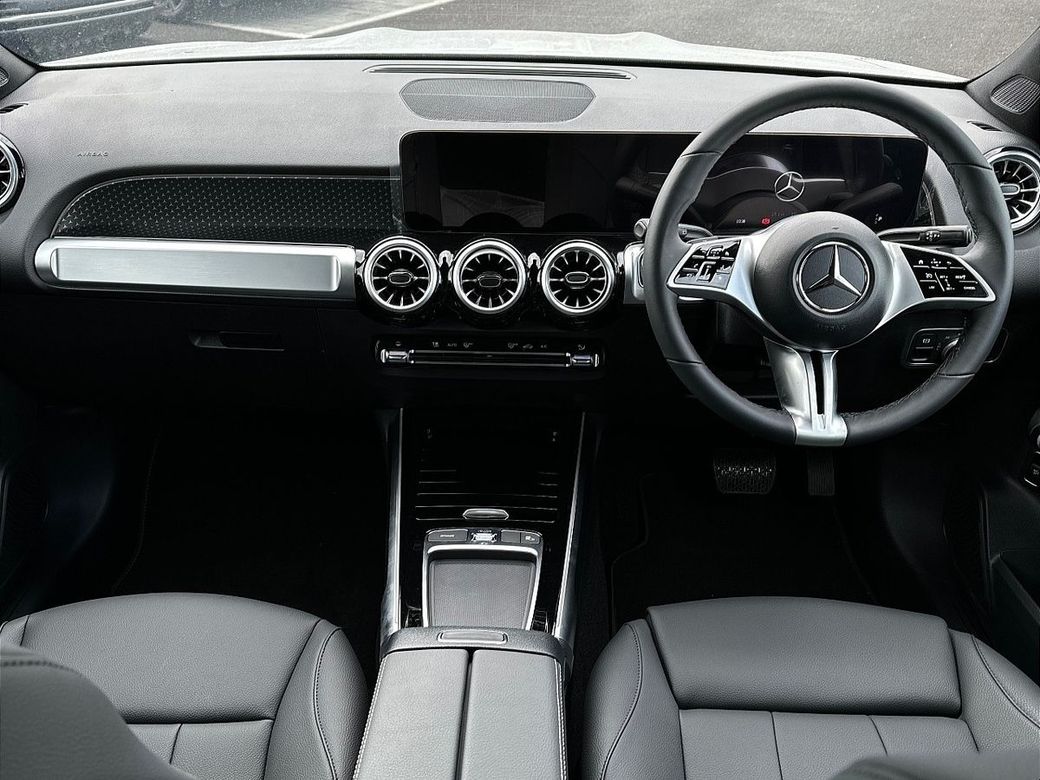 2025 Mercedes-Benz GLB Class