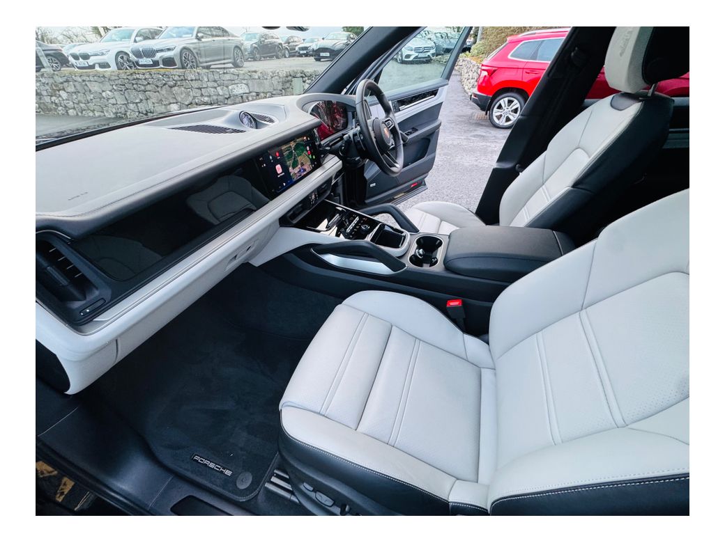 2025 Porsche Cayenne