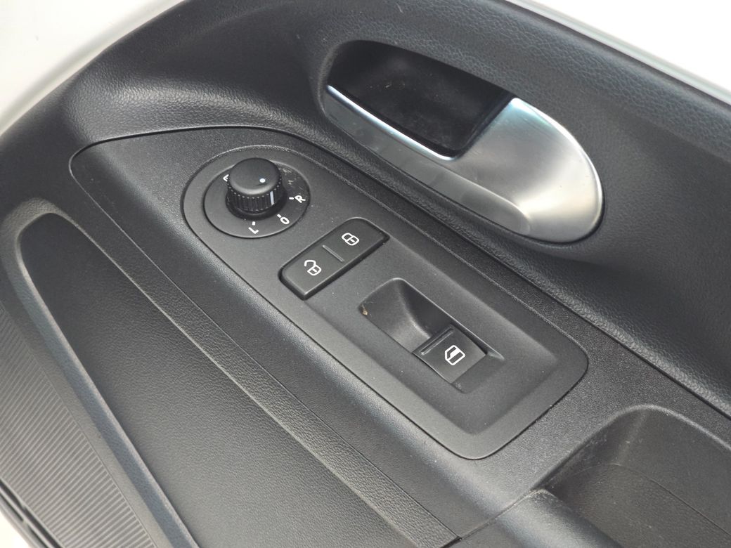 2015 Volkswagen up!