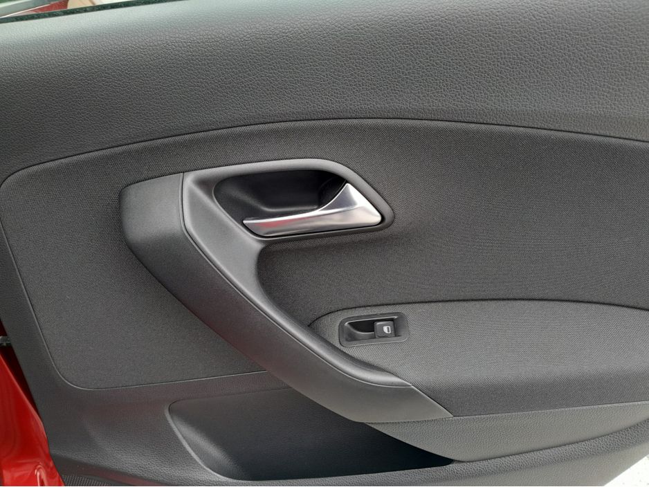 2016 Volkswagen Polo