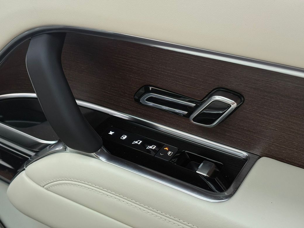 2025 Land Rover Range Rover