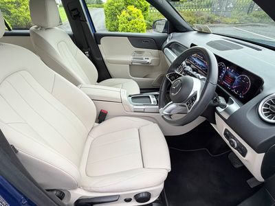 2024 Mercedes-Benz GLB Class