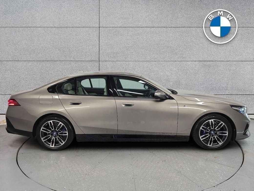 2024 BMW 5 Series