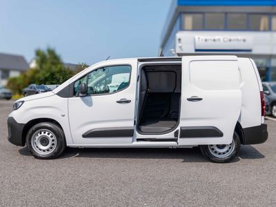 2025 Peugeot Partner