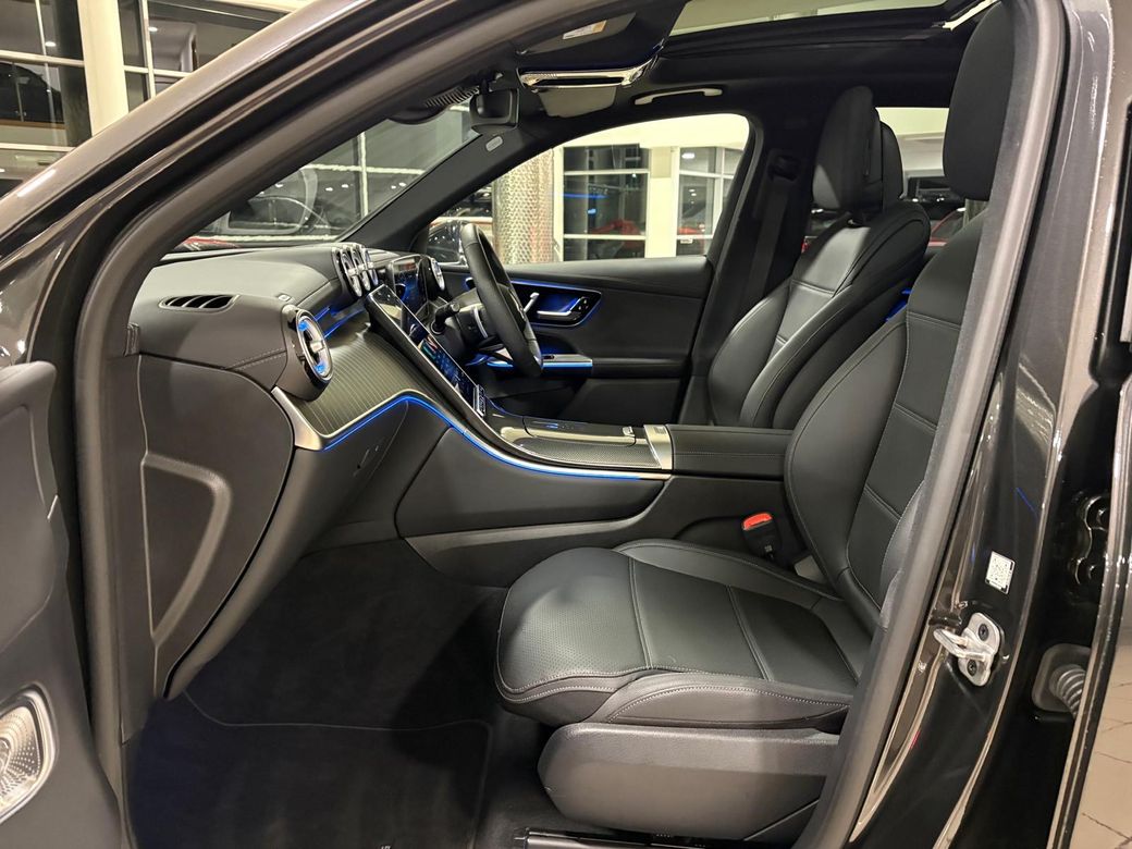 2025 Mercedes-Benz GLC Class