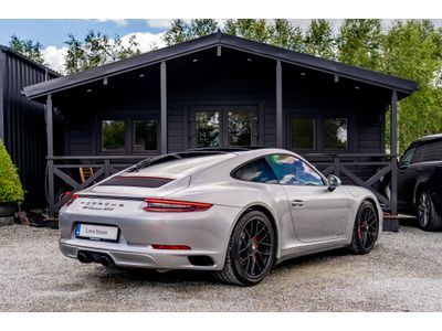 2017 Porsche 911