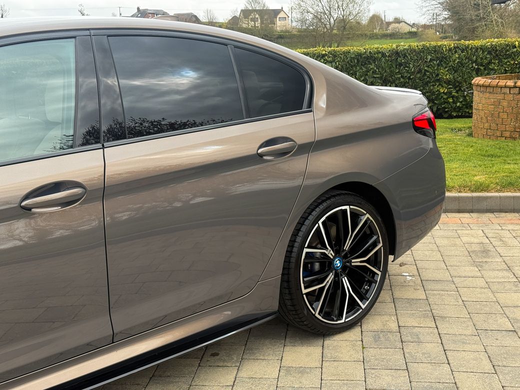 2022 BMW 5 Series