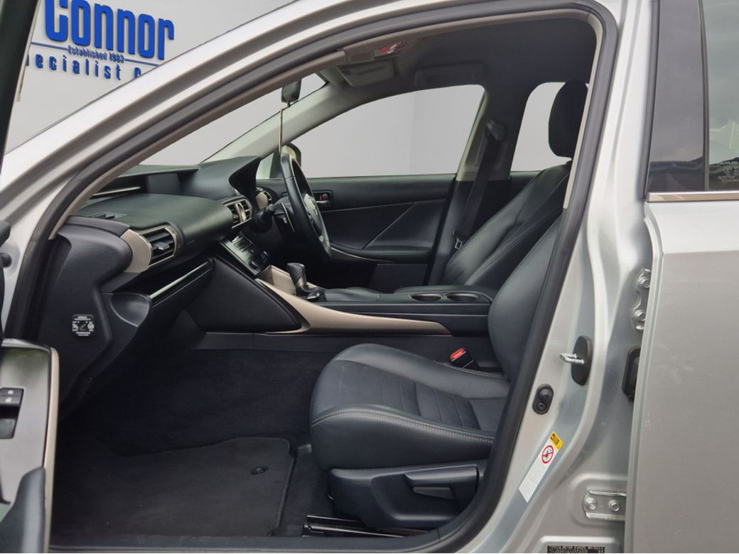 2013 Lexus IS 300h