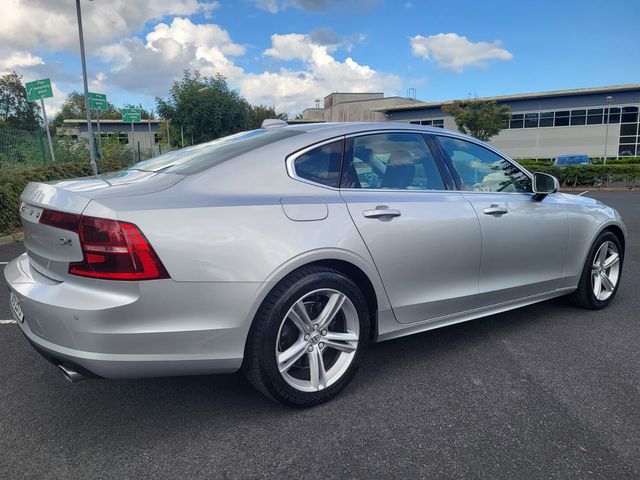 2021 Volvo S90