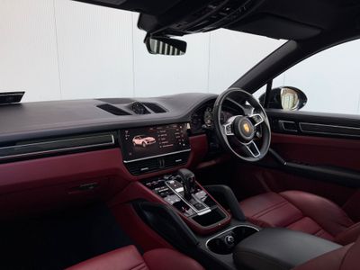 2023 Porsche Cayenne