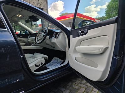 2022 Volvo XC60