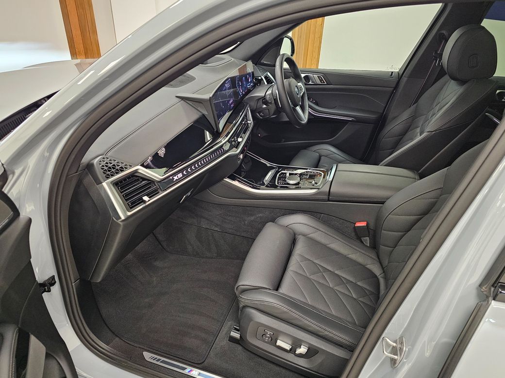 2025 BMW X5