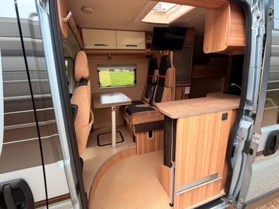 2013 SWIFT  AUTOCRUISE QUARTET R.H.D 4 BERTH 
