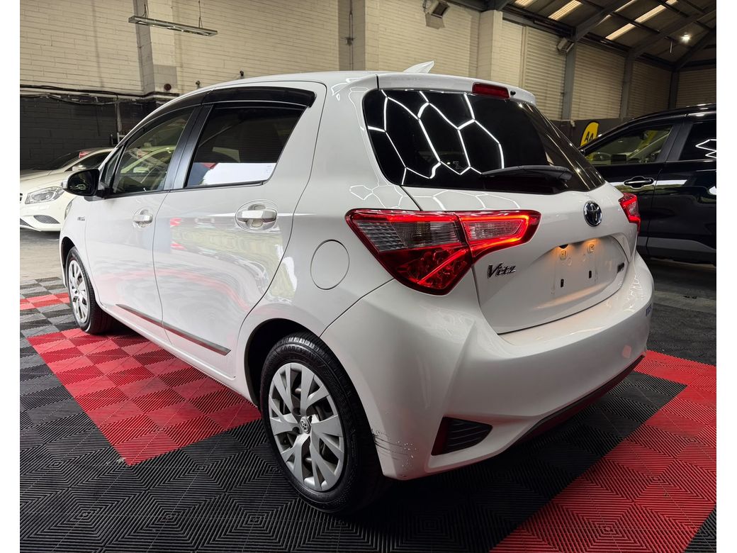 2017 Toyota Vitz