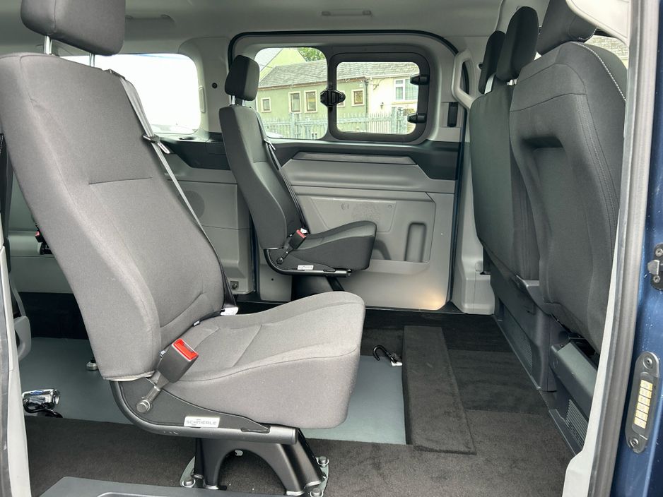 2025 Ford Transit Custom