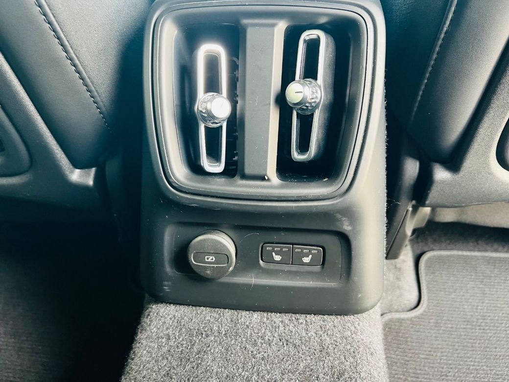 2022 Volvo XC40