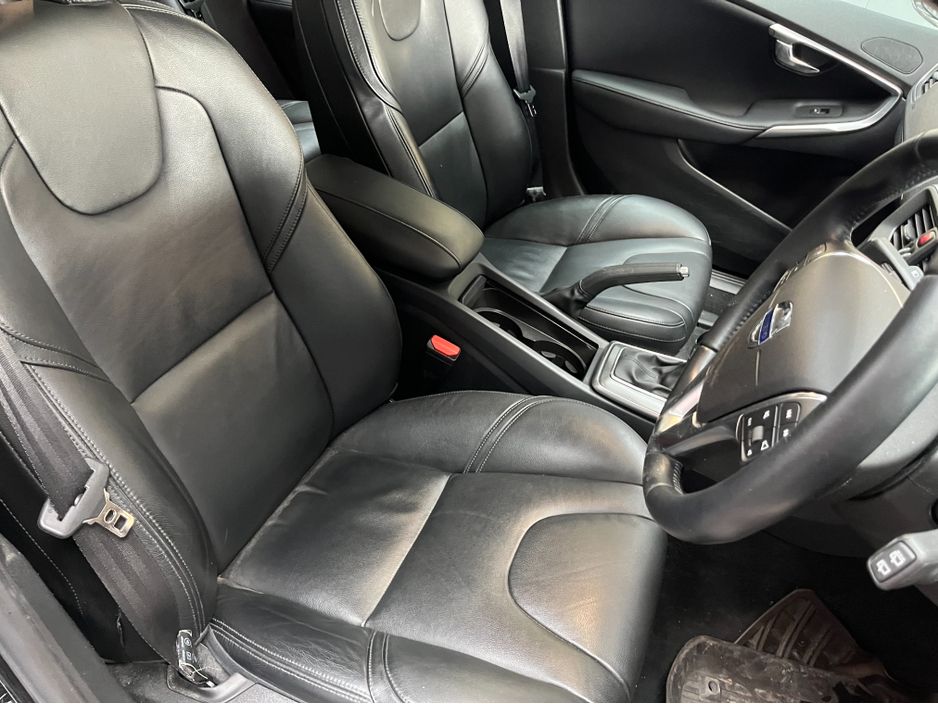 2015 Volvo V40