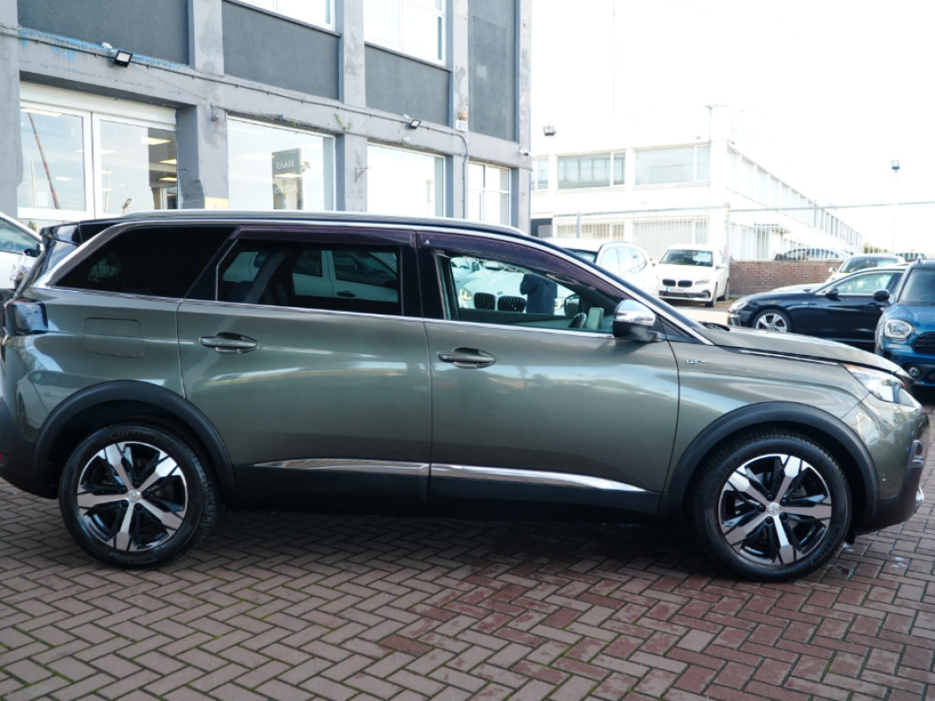 2019 Peugeot 5008