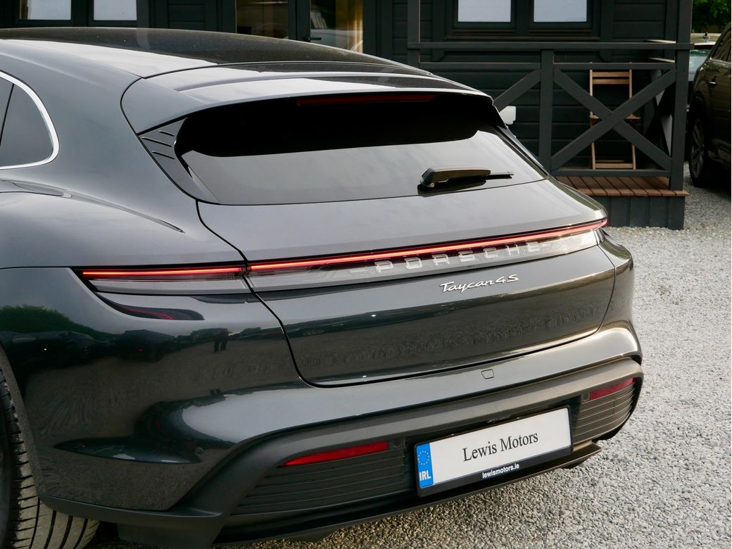 2023 Porsche Taycan