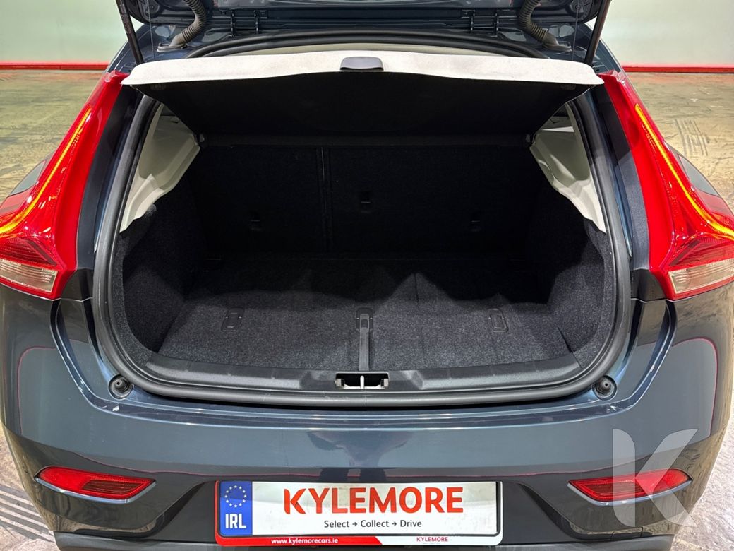 2018 Volvo V40