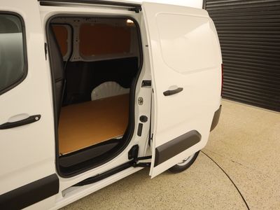 2023 Peugeot Partner