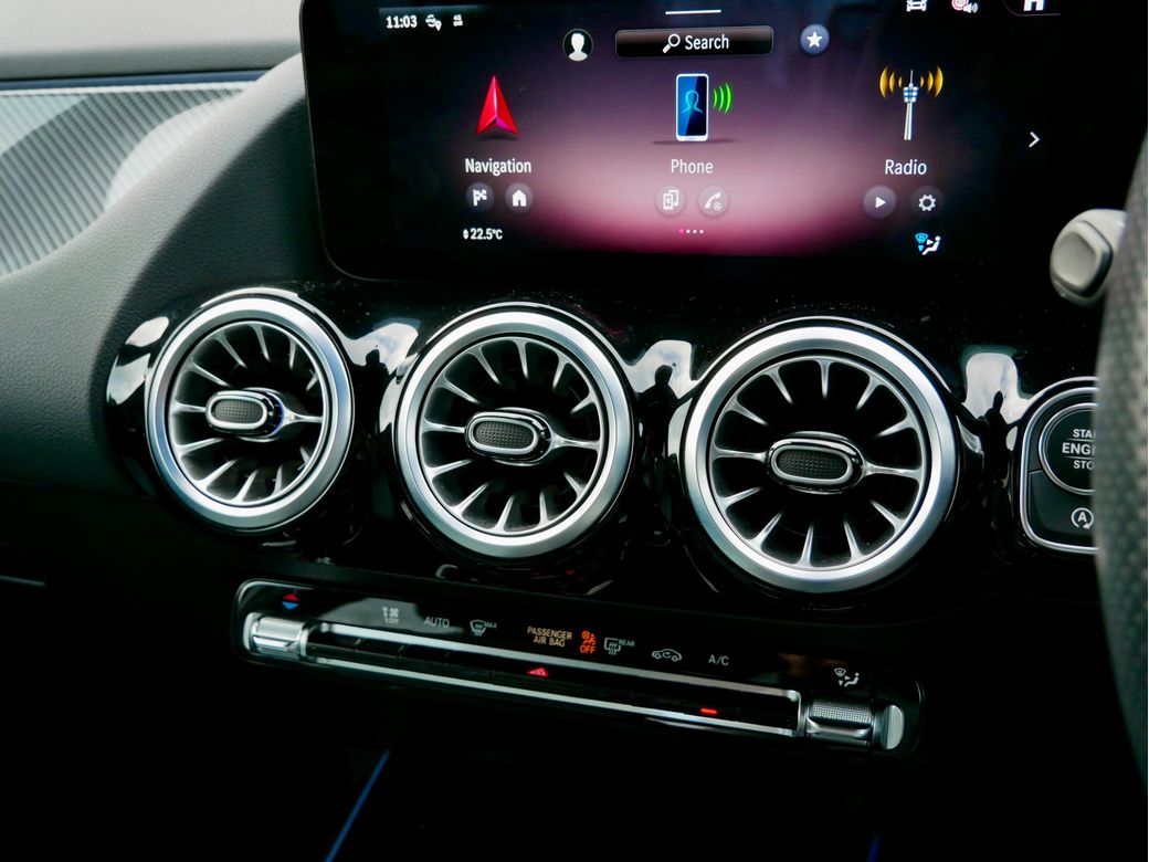 2024 Mercedes-Benz GLA 180