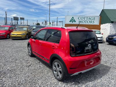 2017 Volkswagen up!