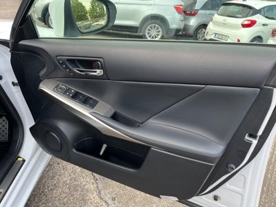 2013 Lexus IS 300h