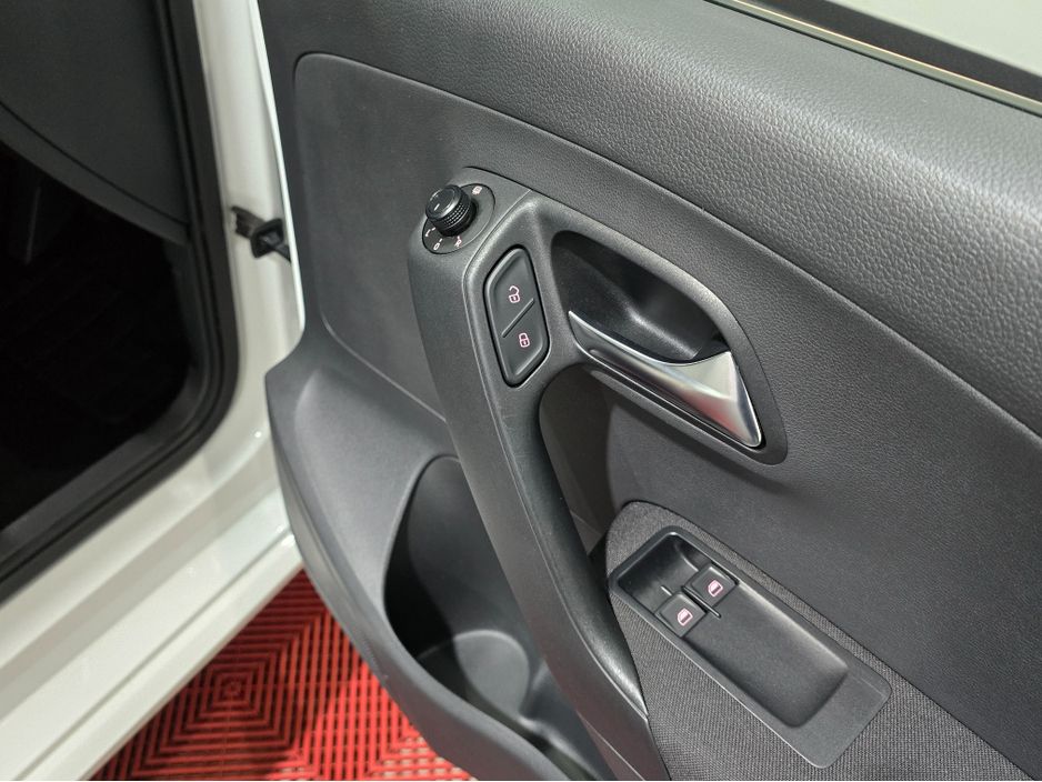 2017 Volkswagen Polo