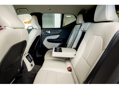 2022 Volvo XC40