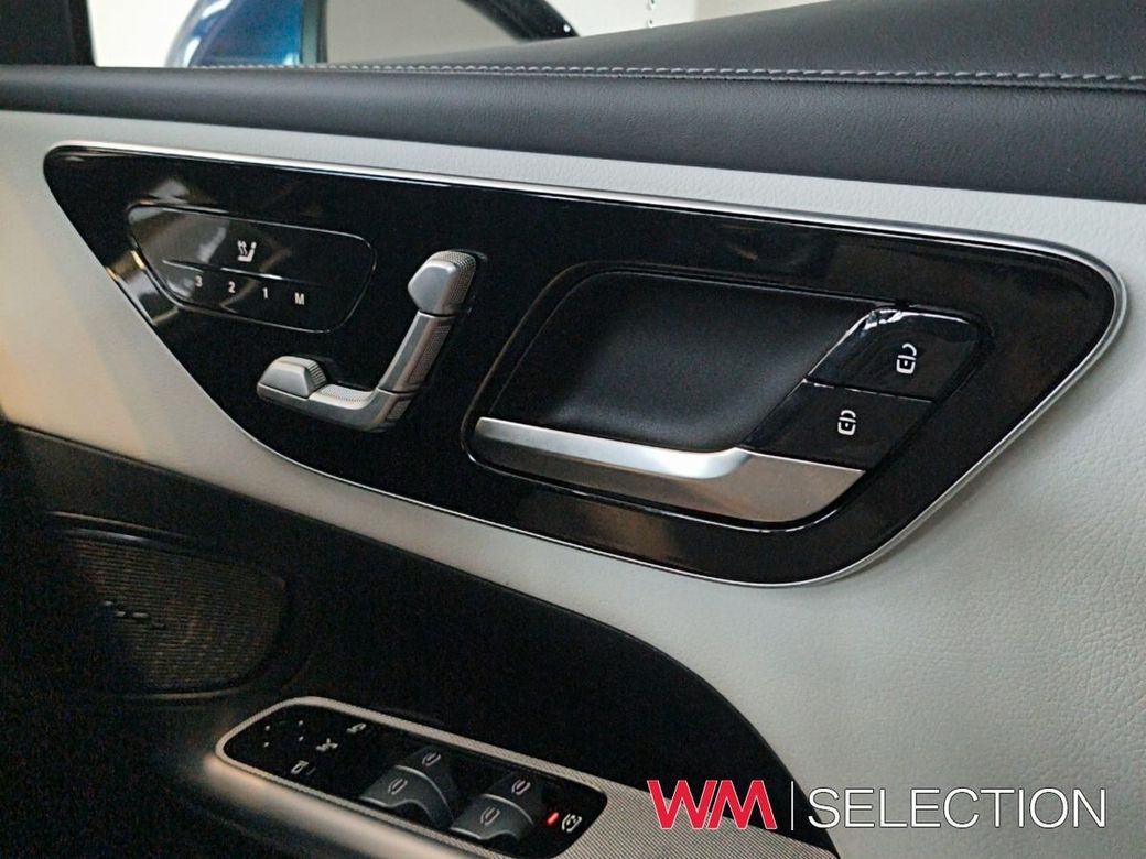 2025 Mercedes-Benz 300